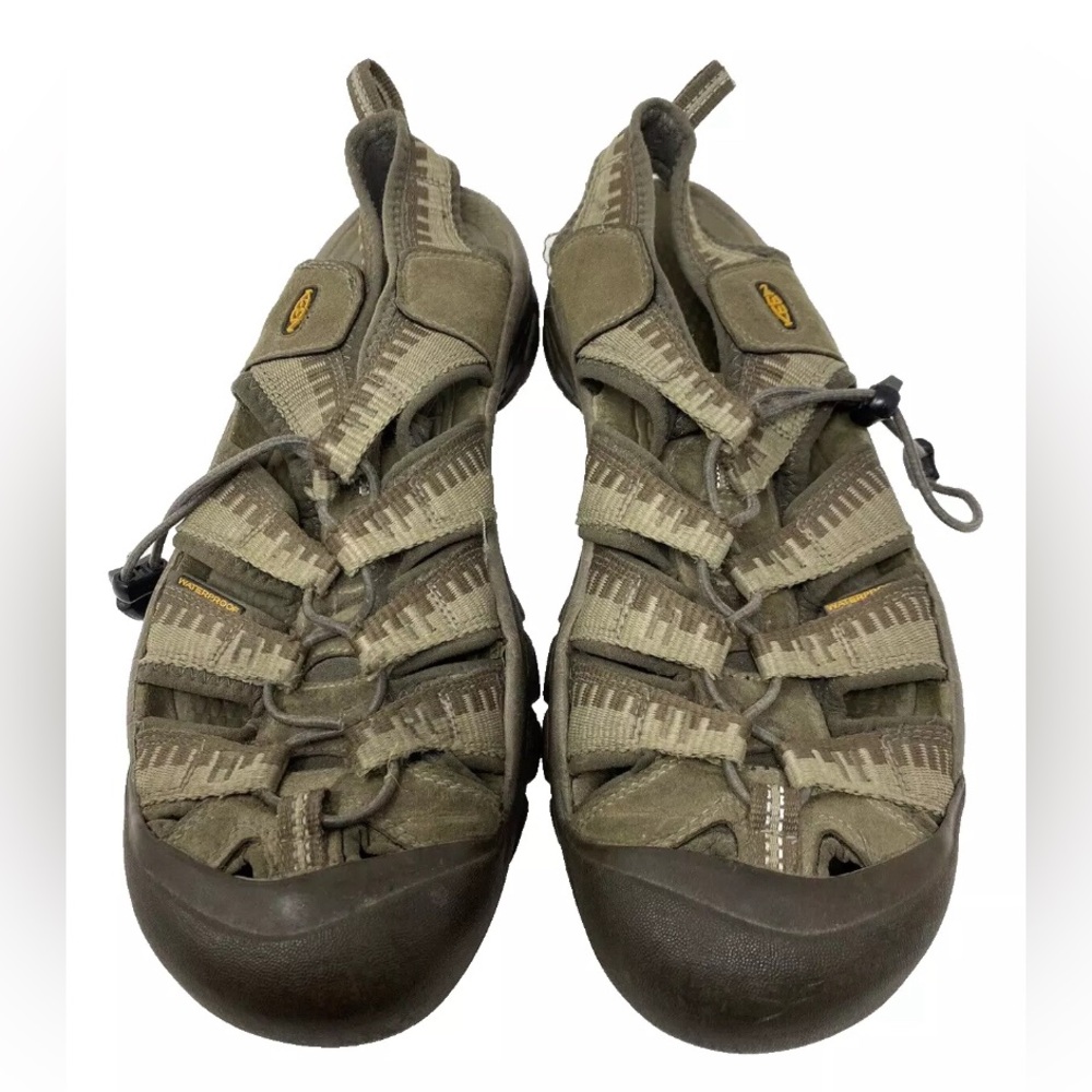 KEEN Newport H2 Closed Toe Water Shoes Men's 11 Pull-On Hiking Sandals Green